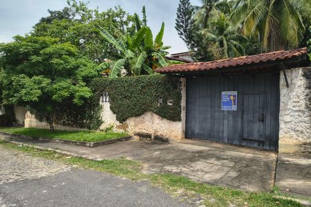 Casa de condomínio à venda com 202m², 3 quartos e 2 vagasFachada