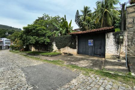 Casa de condomínio à venda com 202m², 3 quartos e 2 vagasFachada