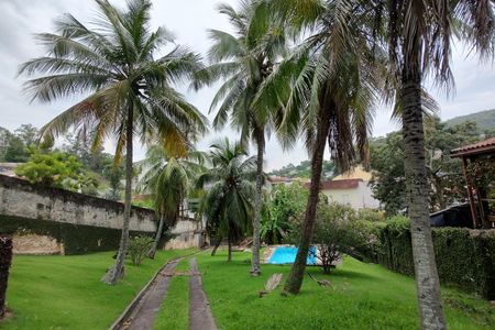 Casa de condomínio à venda com 202m², 3 quartos e 2 vagas Casa de condomínio à venda com 202m², 3 quartos e 2 vagasQuintal