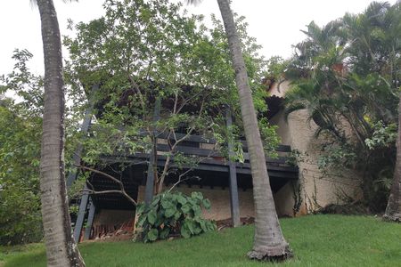 Casa de condomínio à venda com 202m², 3 quartos e 2 vagas Casa de condomínio à venda com 202m², 3 quartos e 2 vagasFachada da Casa