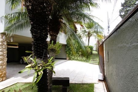 Casa à venda com 463m², 5 quartos e 6 vagasGaragem