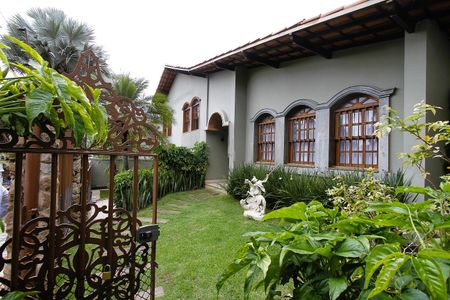 Casa à venda com 463m², 5 quartos e 6 vagasJardim