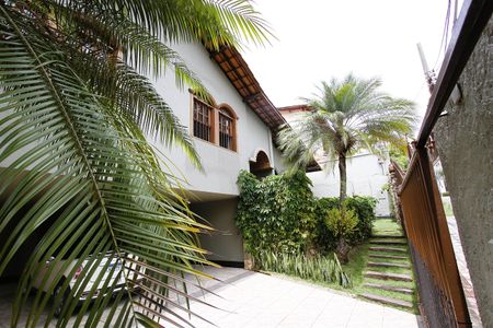 Casa à venda com 463m², 5 quartos e 6 vagasÁrea externa