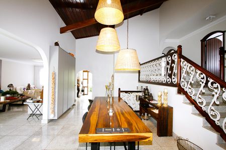 Casa à venda com 463m², 5 quartos e 6 vagasSala de Jantar