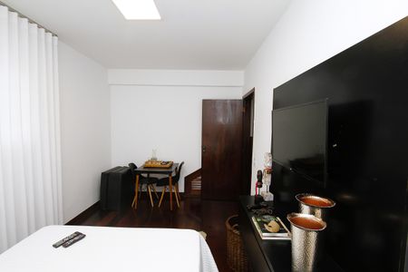 Casa à venda com 463m², 5 quartos e 6 vagasQuarto 5   Suíte