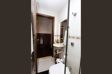 Casa à venda com 463m², 5 quartos e 6 vagasBanheiro DO QUARTO 5