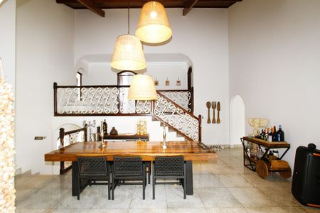 Casa à venda com 463m², 5 quartos e 6 vagasSala de Jantar