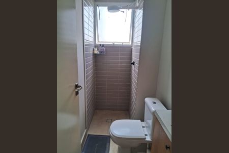 Banheiro de apartamento para alugar com 2 quartos, 48m² em Jardim Boa Vista (Zona Oeste), Osasco