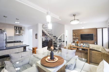 Casa de Condomínio à venda com 3 quartos, 145m² em Vila Paiva, São Paulo