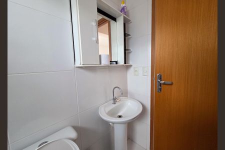 Banheiro de apartamento para alugar com 2 quartos, 55m² em Vila Príncipe de Gales, Santo André