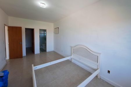 Casa à venda com 340m², 6 quartos e 4 vagasSuíte 1