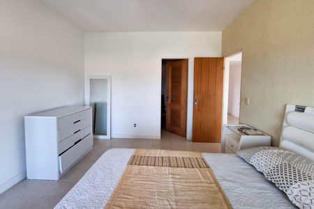 Casa à venda com 340m², 6 quartos e 4 vagasSuíte 3