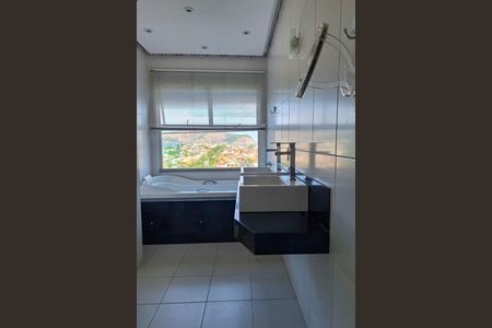 Casa à venda com 340m², 6 quartos e 4 vagasBanheiro da Suíte 3