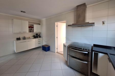 Casa à venda com 340m², 6 quartos e 4 vagasCozinha