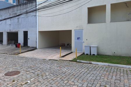 Casa à venda com 340m², 6 quartos e 4 vagasFachada