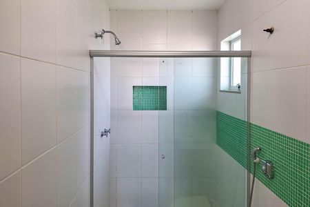 Casa à venda com 340m², 6 quartos e 4 vagasBanheiro da Suíte 1