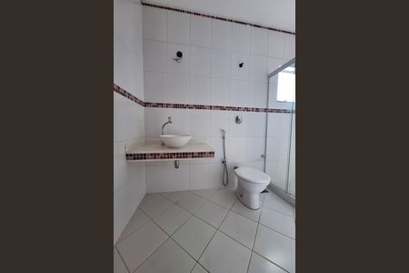Casa à venda com 340m², 6 quartos e 4 vagasBanheiro da Suíte 2