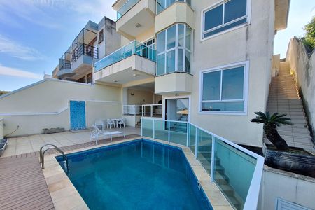 Casa à venda com 340m², 6 quartos e 4 vagasQuintal