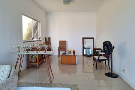 Casa à venda com 340m², 6 quartos e 4 vagasSala