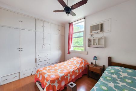 Casa de condomínio à venda com 189m², 3 quartos e 1 vagaQuarto 2