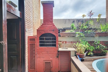 Casa de condomínio à venda com 189m², 3 quartos e 1 vagaQuintal 