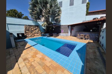 Casa à venda com 330m², 4 quartos e 4 vagasFoto 06