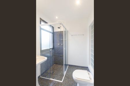 Apartamento à venda com 127m², 3 quartos e 2 vagas Apartamento à venda com 127m², 3 quartos e 2 vagasBanheiro da Suíte 1