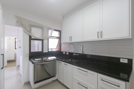 Apartamento à venda com 127m², 3 quartos e 2 vagas Apartamento à venda com 127m², 3 quartos e 2 vagasCozinha