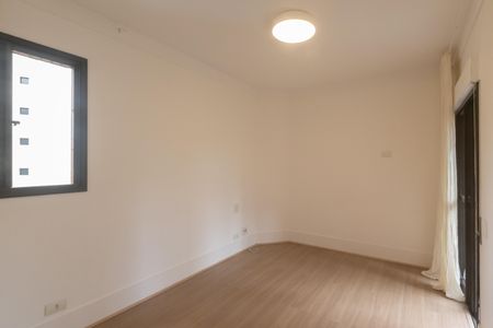 Apartamento à venda com 127m², 3 quartos e 2 vagas Apartamento à venda com 127m², 3 quartos e 2 vagasSuíte 2