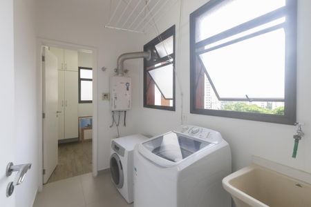 Apartamento à venda com 127m², 3 quartos e 2 vagas Apartamento à venda com 127m², 3 quartos e 2 vagasÁrea de Serviço