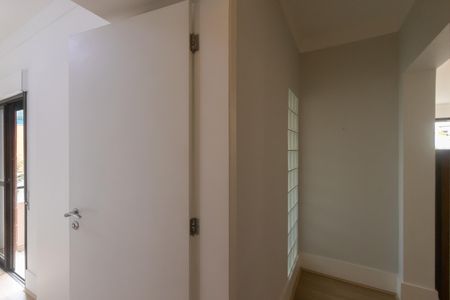 Apartamento à venda com 127m², 3 quartos e 2 vagas Apartamento à venda com 127m², 3 quartos e 2 vagasCorredor