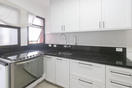 Apartamento à venda com 127m², 3 quartos e 2 vagas Apartamento à venda com 127m², 3 quartos e 2 vagasCozinha