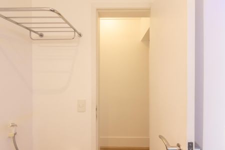 Apartamento à venda com 127m², 3 quartos e 2 vagas Apartamento à venda com 127m², 3 quartos e 2 vagasBanheiro da Suíte 2