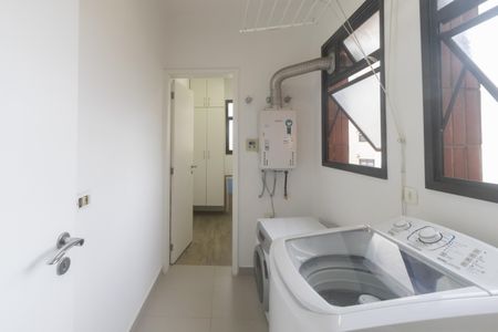 Apartamento à venda com 127m², 3 quartos e 2 vagas Apartamento à venda com 127m², 3 quartos e 2 vagasÁrea de Serviço