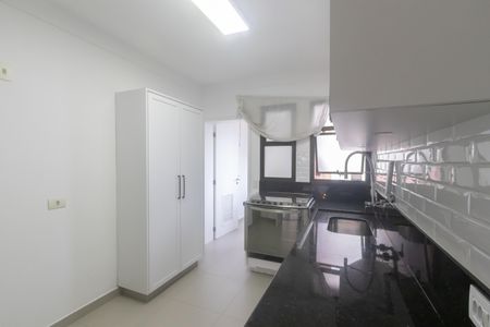 Apartamento à venda com 127m², 3 quartos e 2 vagas Apartamento à venda com 127m², 3 quartos e 2 vagasCozinha