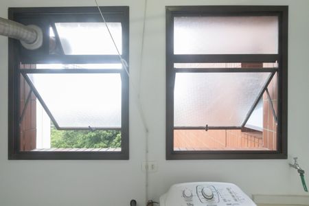 Apartamento à venda com 127m², 3 quartos e 2 vagas Apartamento à venda com 127m², 3 quartos e 2 vagasÁrea de Serviço