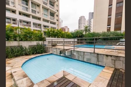 Apartamento à venda com 127m², 3 quartos e 2 vagas Apartamento à venda com 127m², 3 quartos e 2 vagasÁrea comum - Piscina