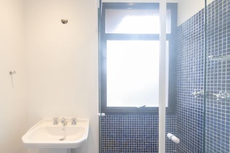 Apartamento à venda com 127m², 3 quartos e 2 vagas Apartamento à venda com 127m², 3 quartos e 2 vagasBanheiro da Suíte 1