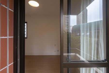 Apartamento à venda com 127m², 3 quartos e 2 vagas Apartamento à venda com 127m², 3 quartos e 2 vagasVaranda Suíte 2