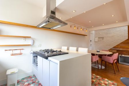 Cozinha de apartamento para alugar com 1 quarto, 84m² em Pinheiros, São Paulo