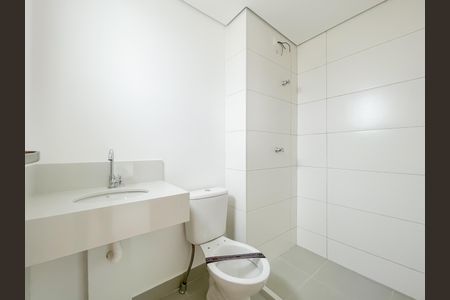 Banheiro de apartamento à venda com 1 quarto, 24m² em Centro, Osasco