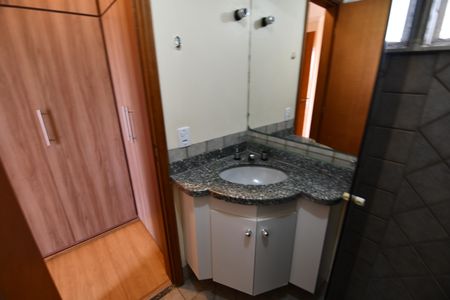 Apartamento à venda com 88m², 3 quartos e 2 vagasBanheiro