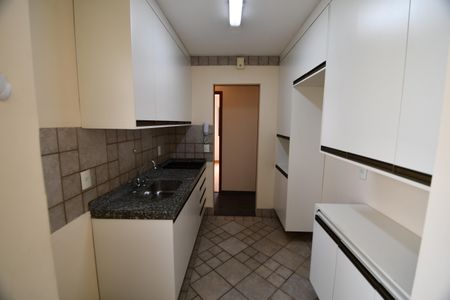 Apartamento à venda com 88m², 3 quartos e 2 vagasCozinha