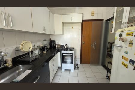 Apartamento para alugar com 3 quartos, 90m² em Itamarati, Belo Horizonte
