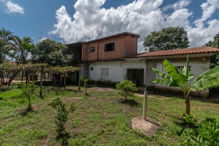Casa para alugar com 300m², 3 quartos e 6 vagasCasa Fundos  
