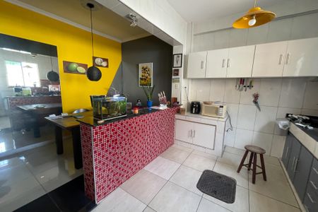 Casa para alugar com 360m², 4 quartos e 3 vagas Casa para alugar com 360m², 4 quartos e 3 vagasCozinha