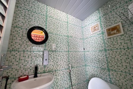 Casa para alugar com 360m², 4 quartos e 3 vagas Casa para alugar com 360m², 4 quartos e 3 vagasBanheiro Quintal