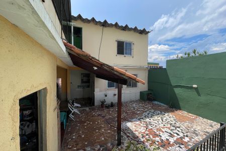 Casa para alugar com 360m², 4 quartos e 3 vagas Casa para alugar com 360m², 4 quartos e 3 vagasQuintal