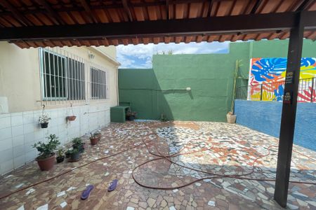 Casa para alugar com 360m², 4 quartos e 3 vagas Casa para alugar com 360m², 4 quartos e 3 vagasQuintal