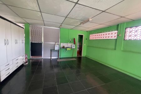 Casa para alugar com 360m², 4 quartos e 3 vagas Casa para alugar com 360m², 4 quartos e 3 vagasSala 2